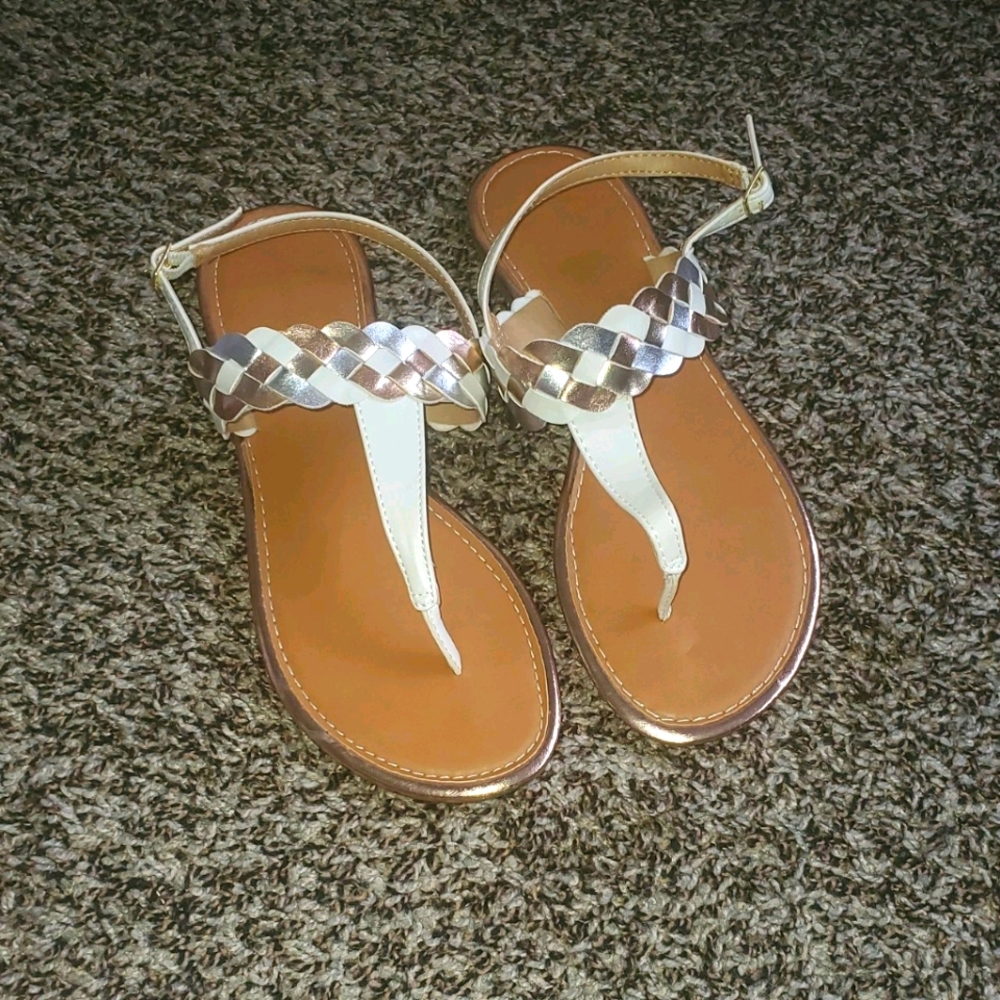 American Eagle Outfitters Flip Flops